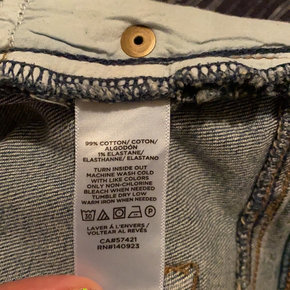 Like new Loft jeans, ankle cut, fringe hem - Picture 3 of 4